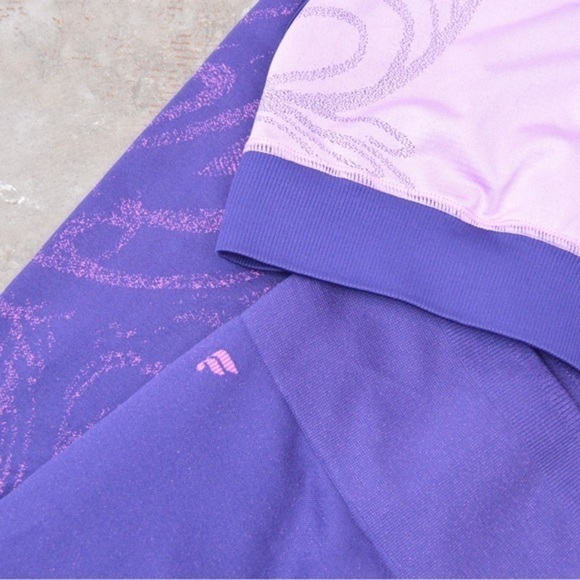 Fabletics ELIZA Leggings & Sports Bra Set - Picture 3 of 9